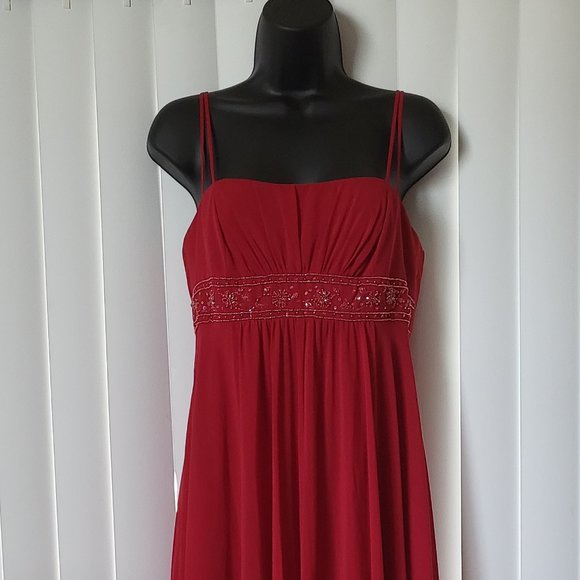 David’s Bridal Spaghetti Strap Chiffon Dress - Picture 2 of 10
